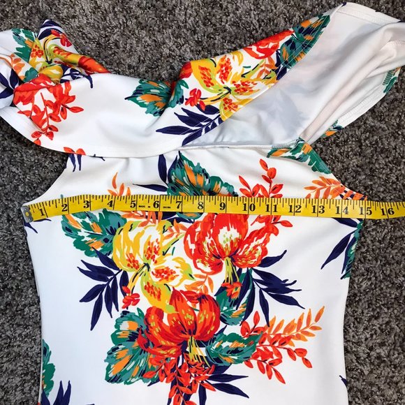 PrettyLittleThing White w/ Floral Bardot Printed Dress - Picture 11 of 14